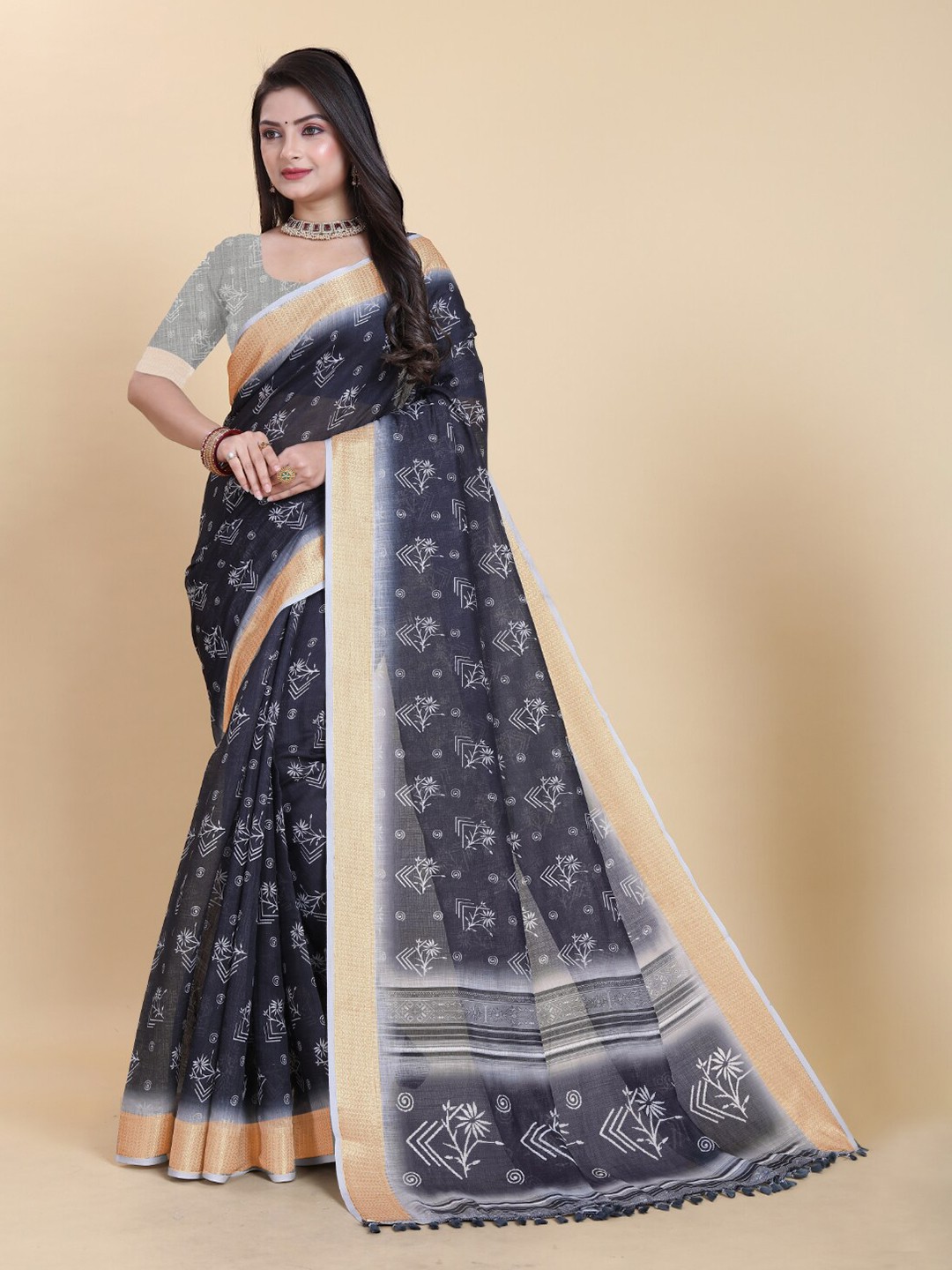 

Sitanjali Floral Printed Zari Chanderi Saree, Black