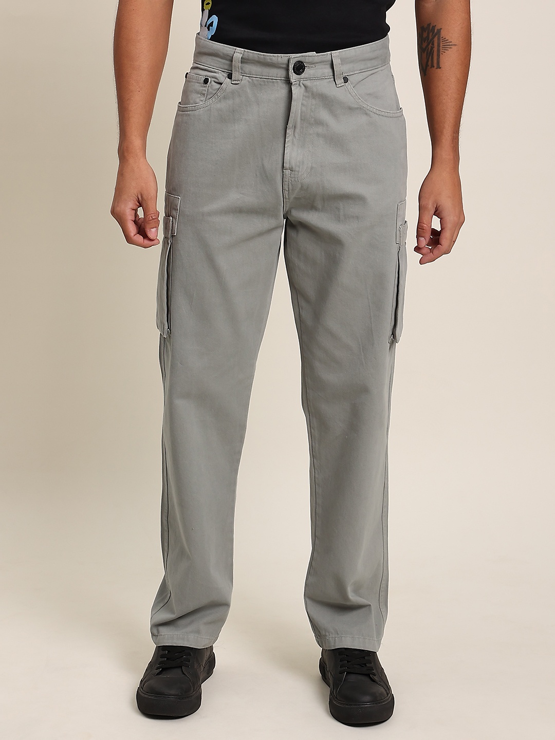 

Bene Kleed Men Straight Fit Pure Cotton Cargos Trousers, Grey
