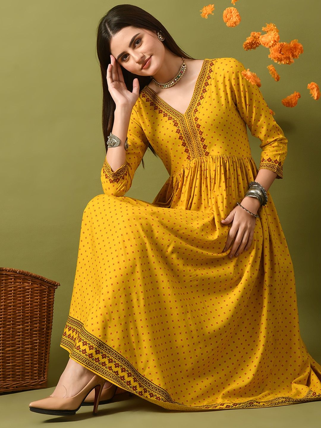 

ANNSH APPAREL Ethnic Motifs Printed V-Neck Anarkali Kurta, Yellow