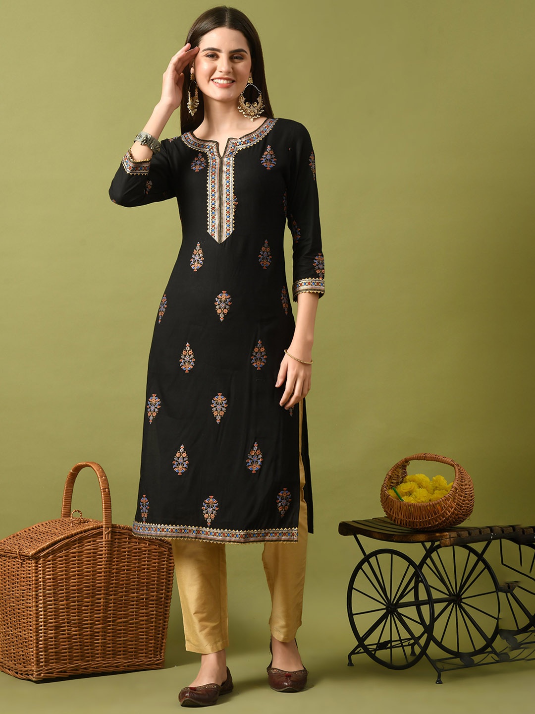 

ANNSH APPAREL Ethnic Motifs Printed Mandarin Collar Straight Kurta, Black