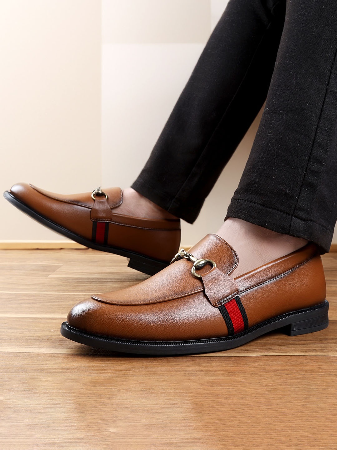 

Bxxy Men Textured Buckle Detailed Formal Loafers, Tan