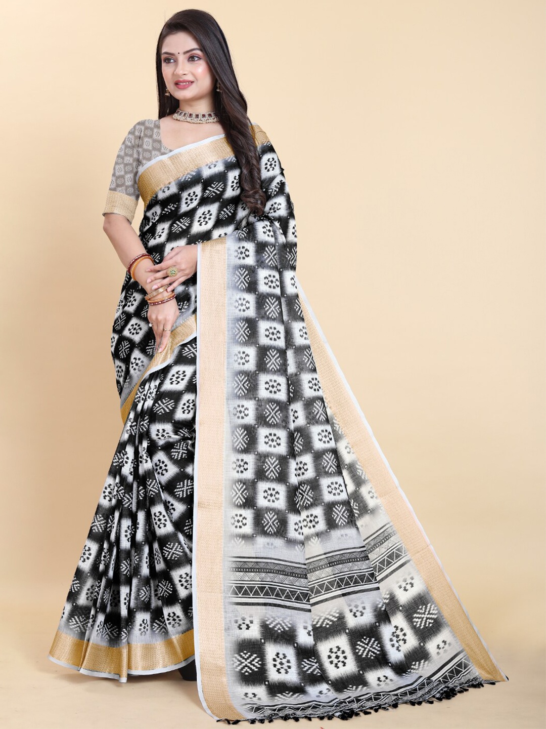 

SANJANA SILK Geometric Printed Chanderi Saree, Black