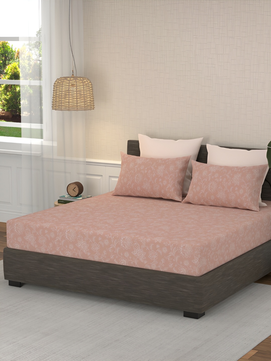 

MYTRIDENT Peach-Coloured Floral Printed 144 TC King Bedsheet Set