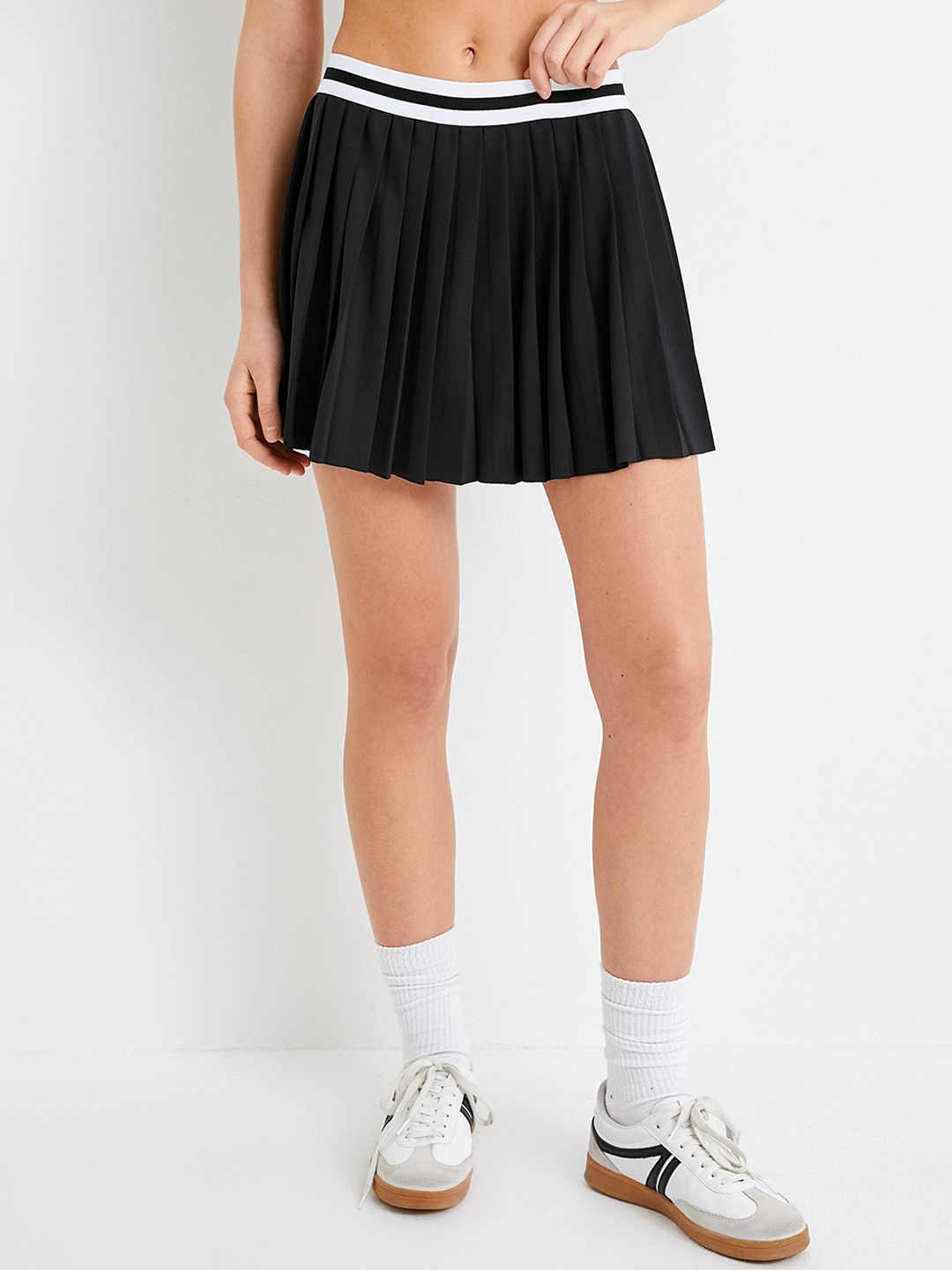 

Koton Pleated Mini Flared Skorts, Black