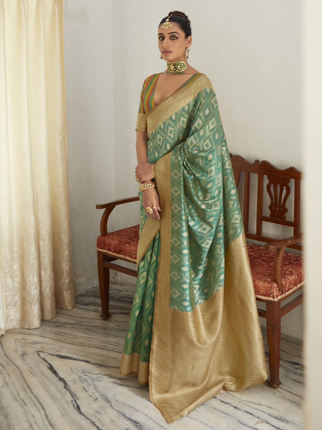 

elora Floral Woven Design Zari Organza Banarasi Saree, Sea green