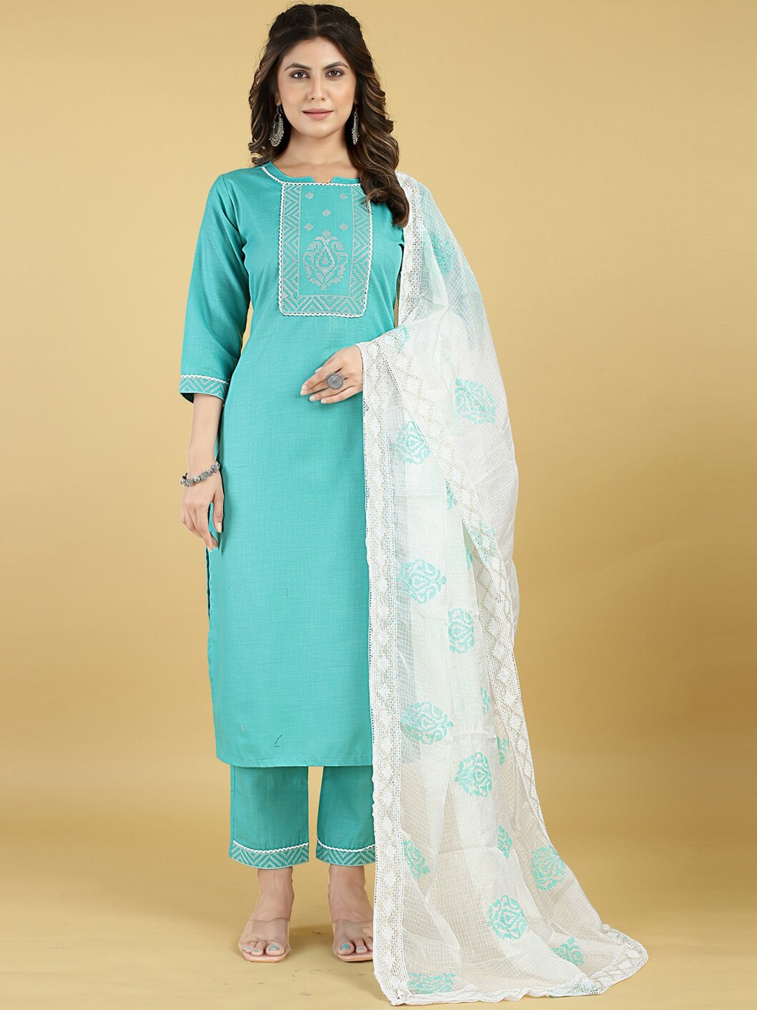 

MINGORA Ethnic Motifs Yoke Design Round Neck Straight Kurta with Trousers & Dupatta, Teal