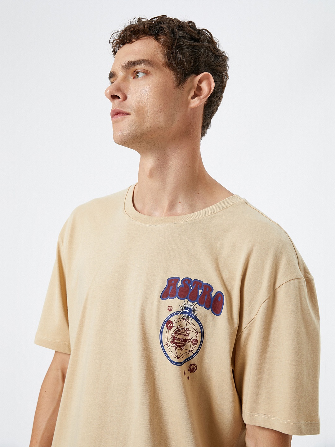 

Koton Round Neck Typography Printed Oversized T-shirt, Beige