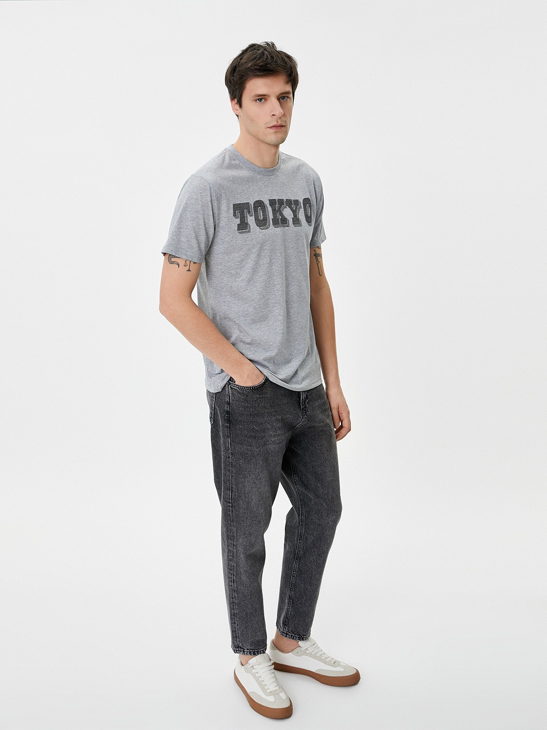 

Koton Round Neck Typography Printed Regular Sleeves Regular Fit T-shirt, Grey