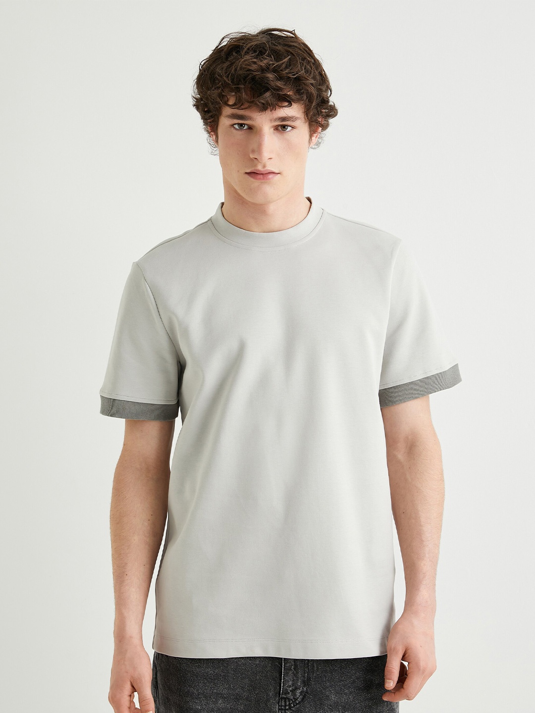 

Koton Round Neck Regular Fit Cotton T-shirt, Grey