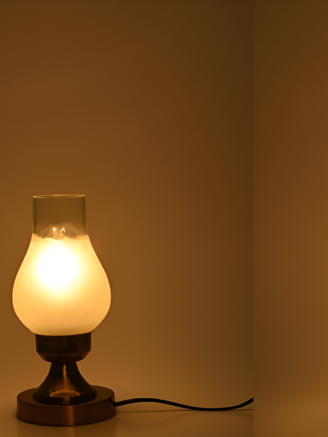 

1ST TIME Black Metal Traditional Abstract Shaped Table Lamp
