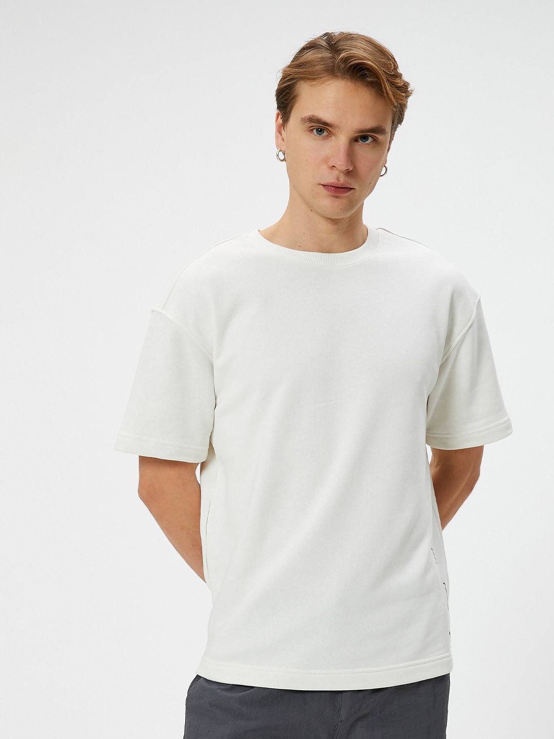 

Koton Drop Shoulder Sleeves Pure Cotton Oversized Casual T-shirt, White