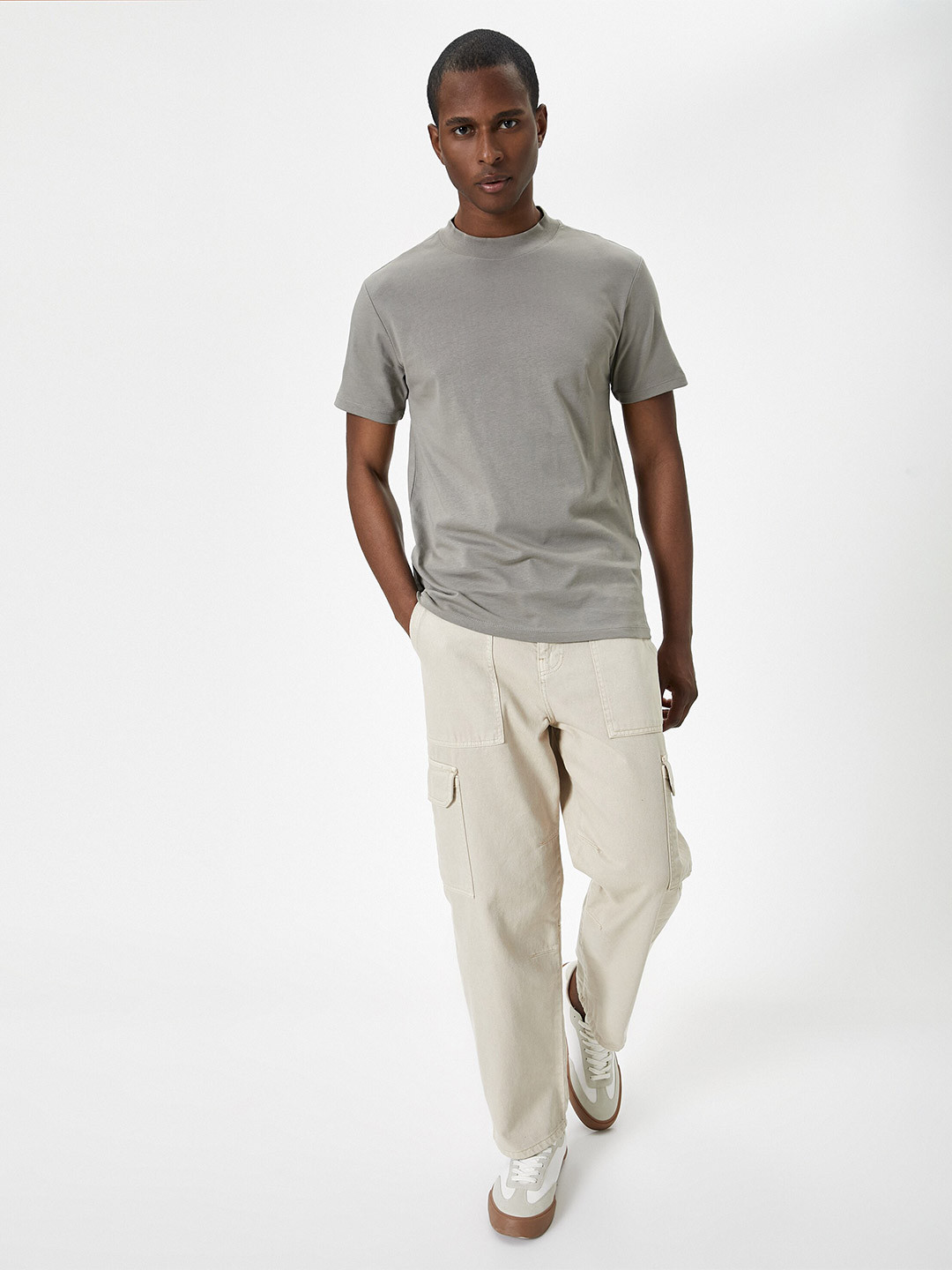 

Koton Round Neck Pure Cotton Slim Fit T-shirt, Grey
