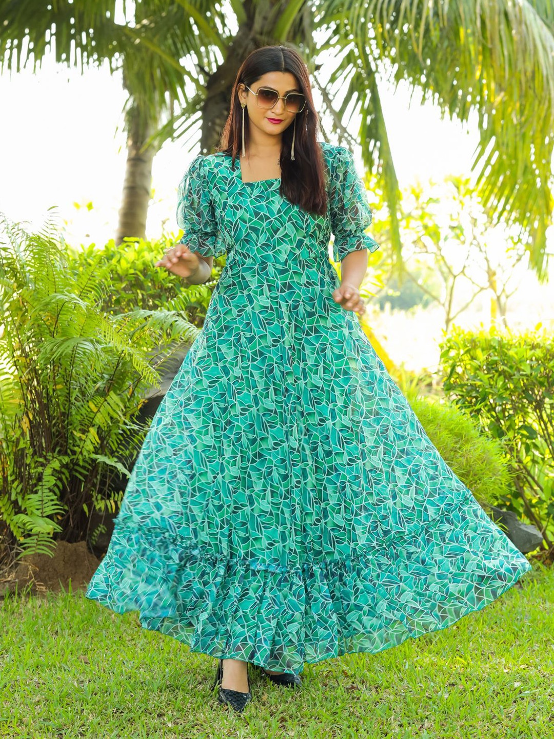 

ODETTE Floral Printed Square Neck Short Sleeves Maxi Dress, Green