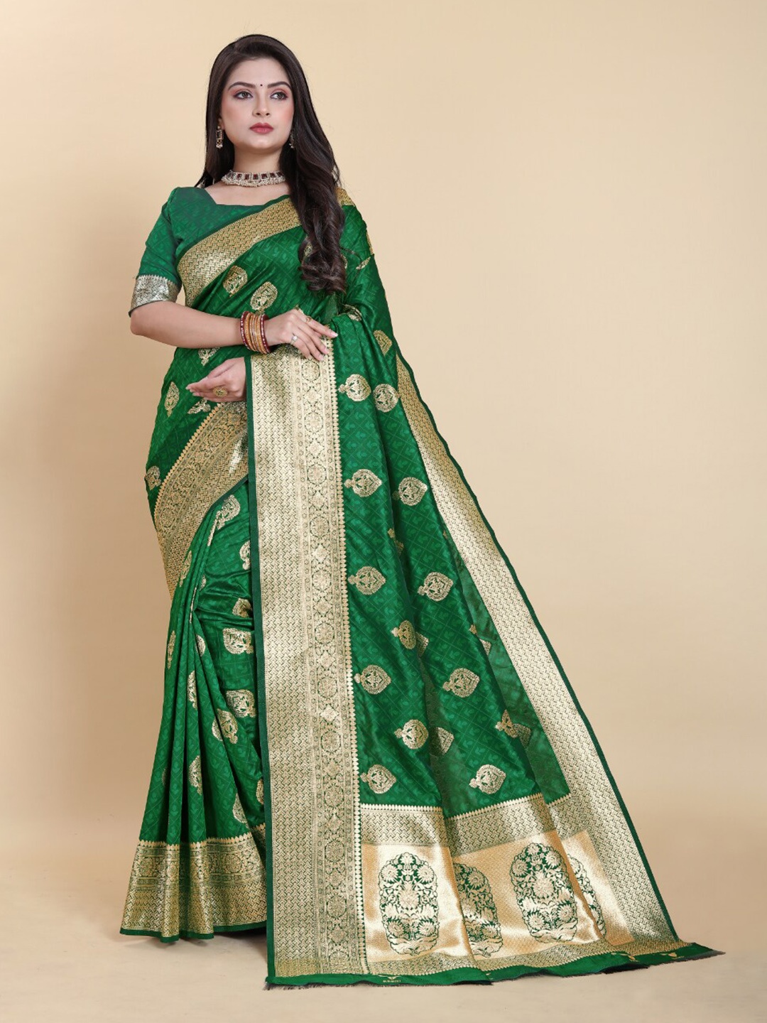 

Sitanjali Ethnic Motifs Woven Design Zari Pure Silk Kanjeevaram Saree, Green