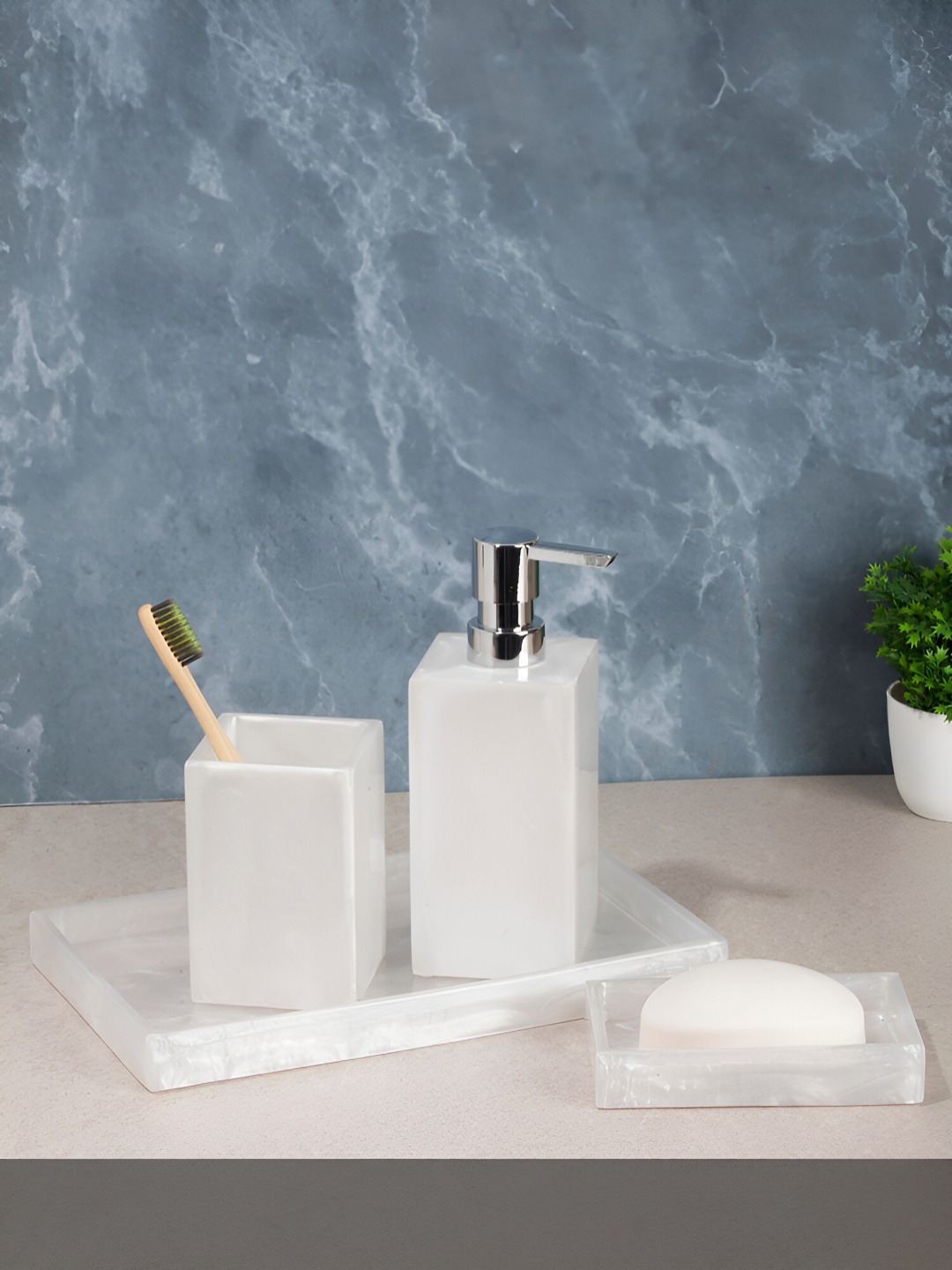 

OBSESSIONS White 4 pieces Solid Polyresin Bath Accessories Set