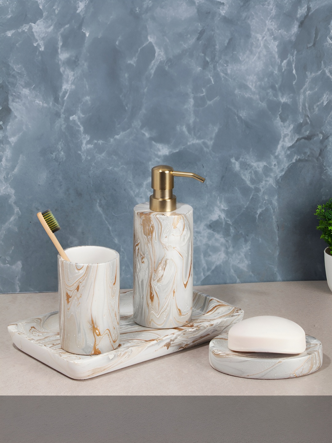 

OBSESSIONS Brown 4 piece Abstract Polyresin Bath Accessories Set