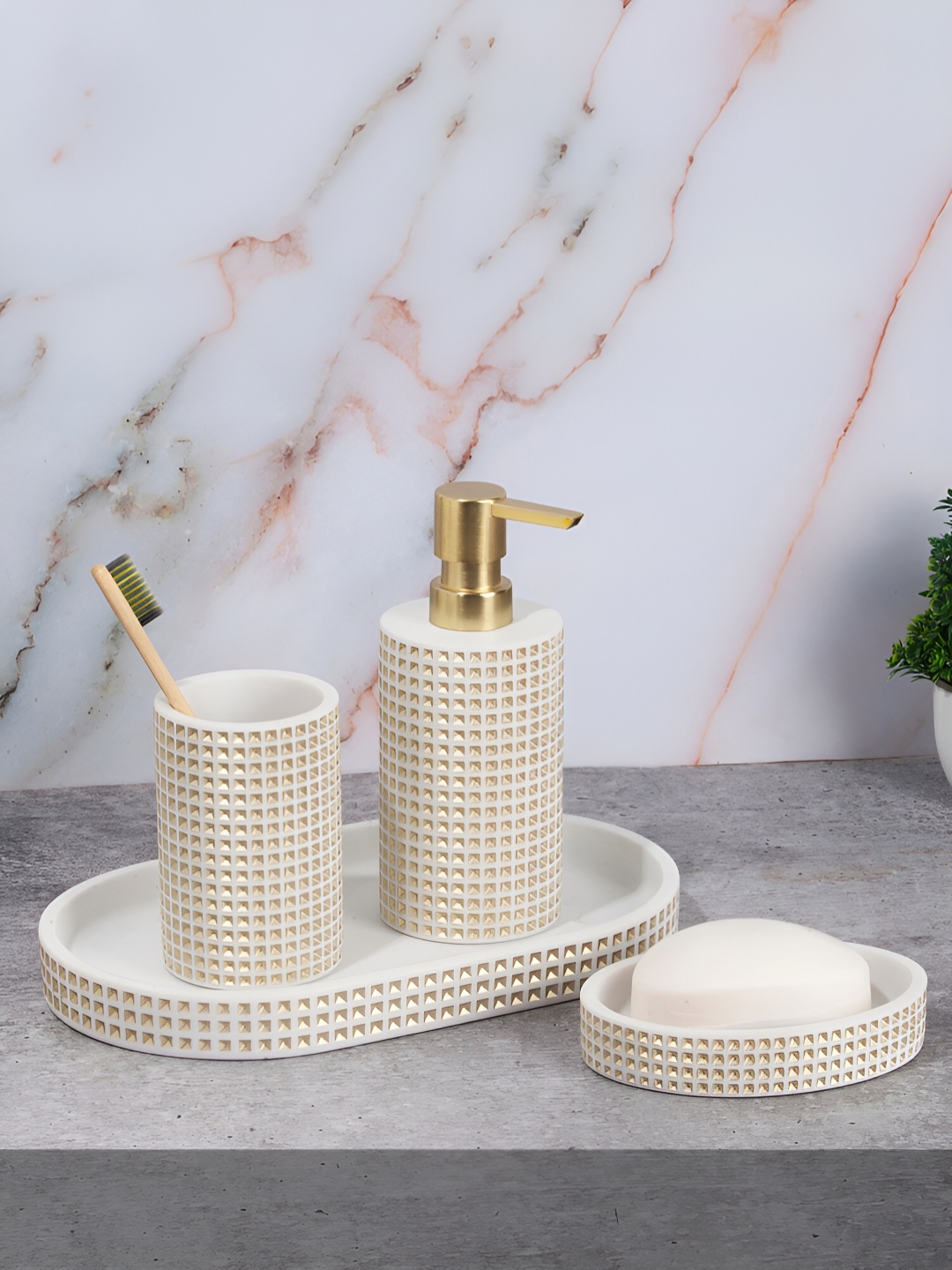 

OBSESSIONS Gold-Toned 4 pieces Textured Polyresin Bath Accessories Set