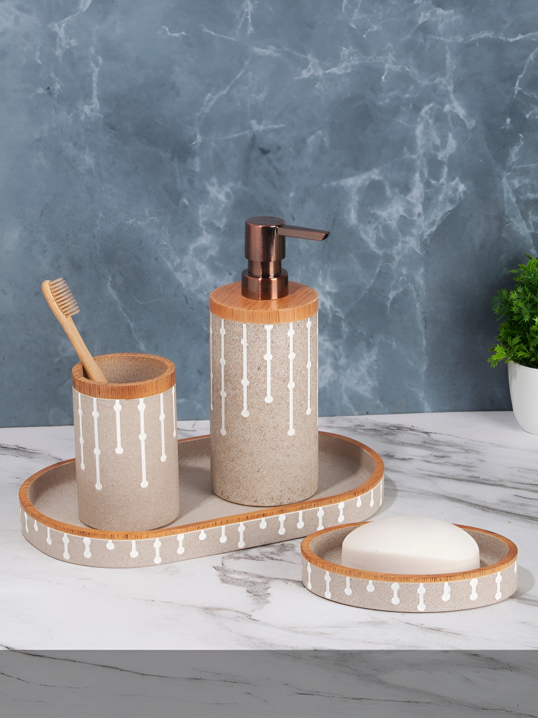 

OBSESSIONS Brown & White 4 pieces Textured Polyresin Bath Accessories Set