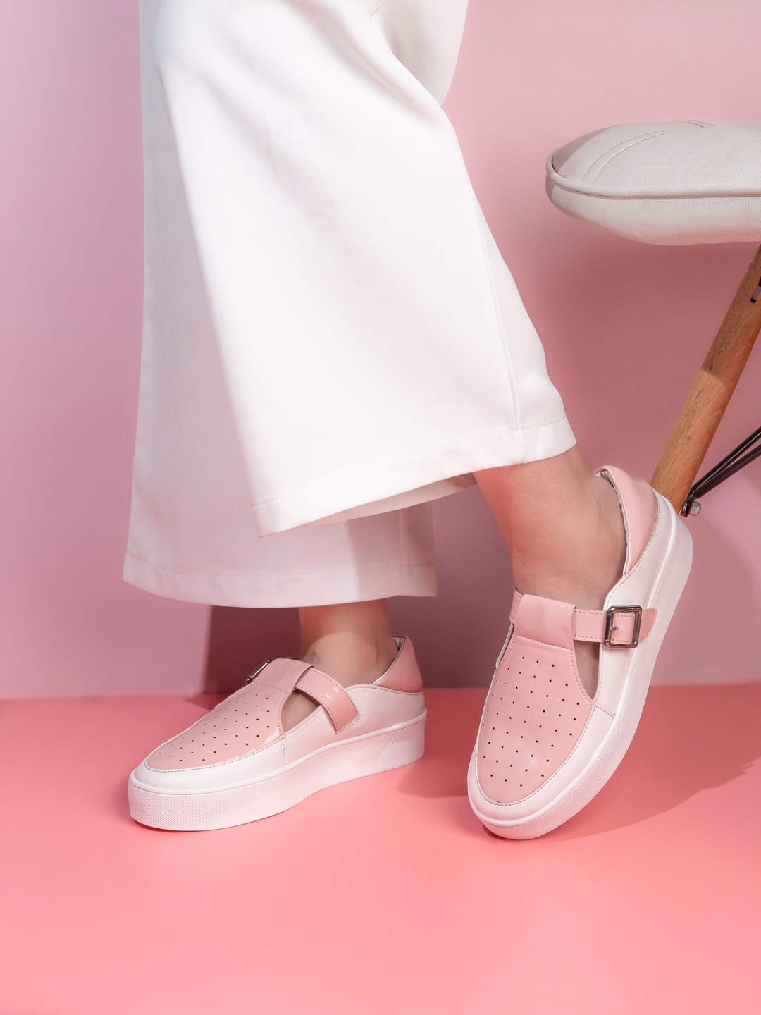 

Lavie Women Round Toe Lightweight Slip-On Sneakers, Pink