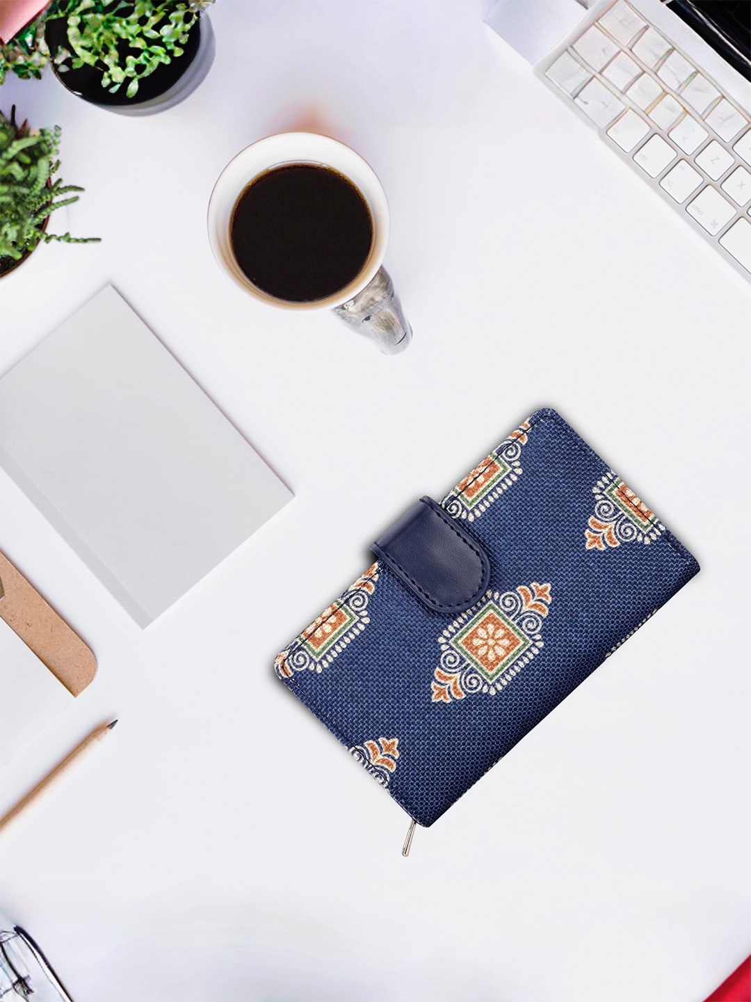 

THE CLOWNFISH Ethnic Motif Printed Purse Clutch, Blue