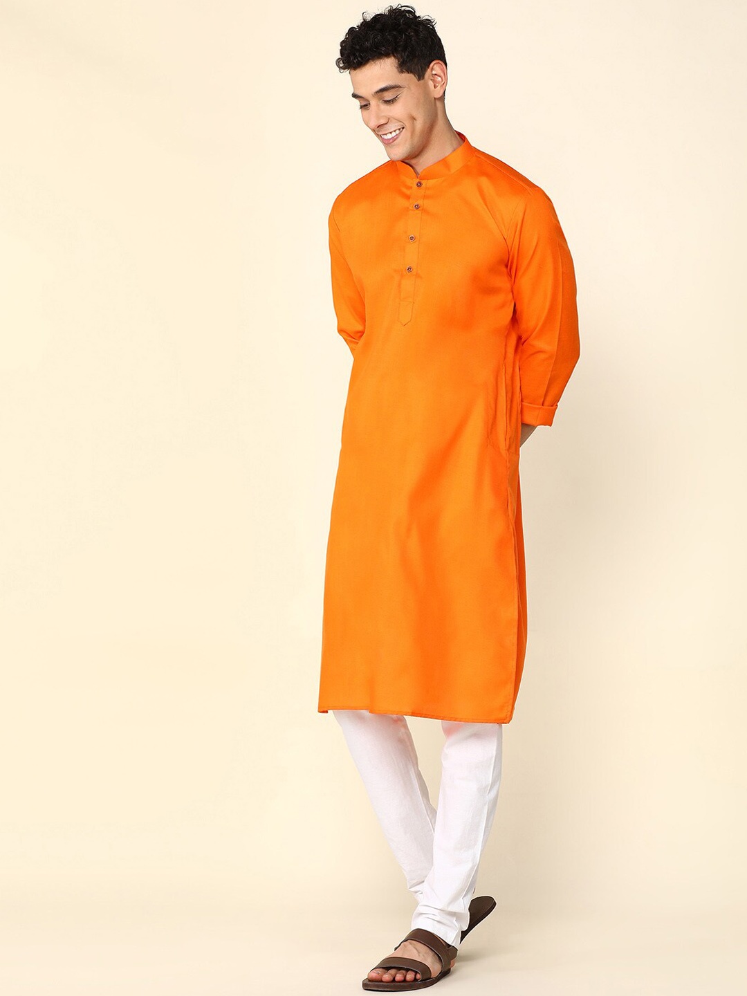 

Anouk Mandarin Collar Regular Straight Kurta Set, Orange
