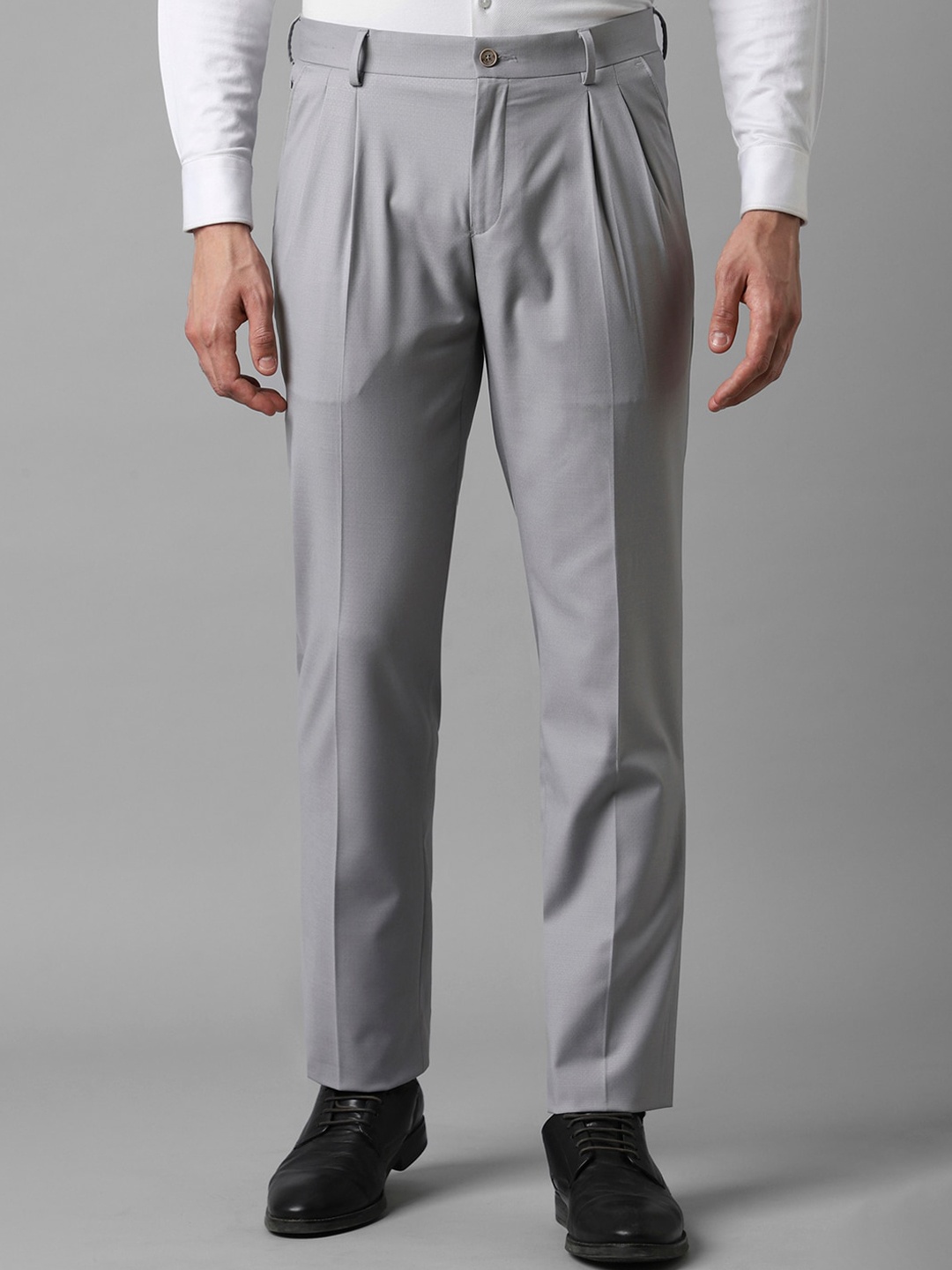 

Louis Philippe Men Pleated Formal Trousers, Grey