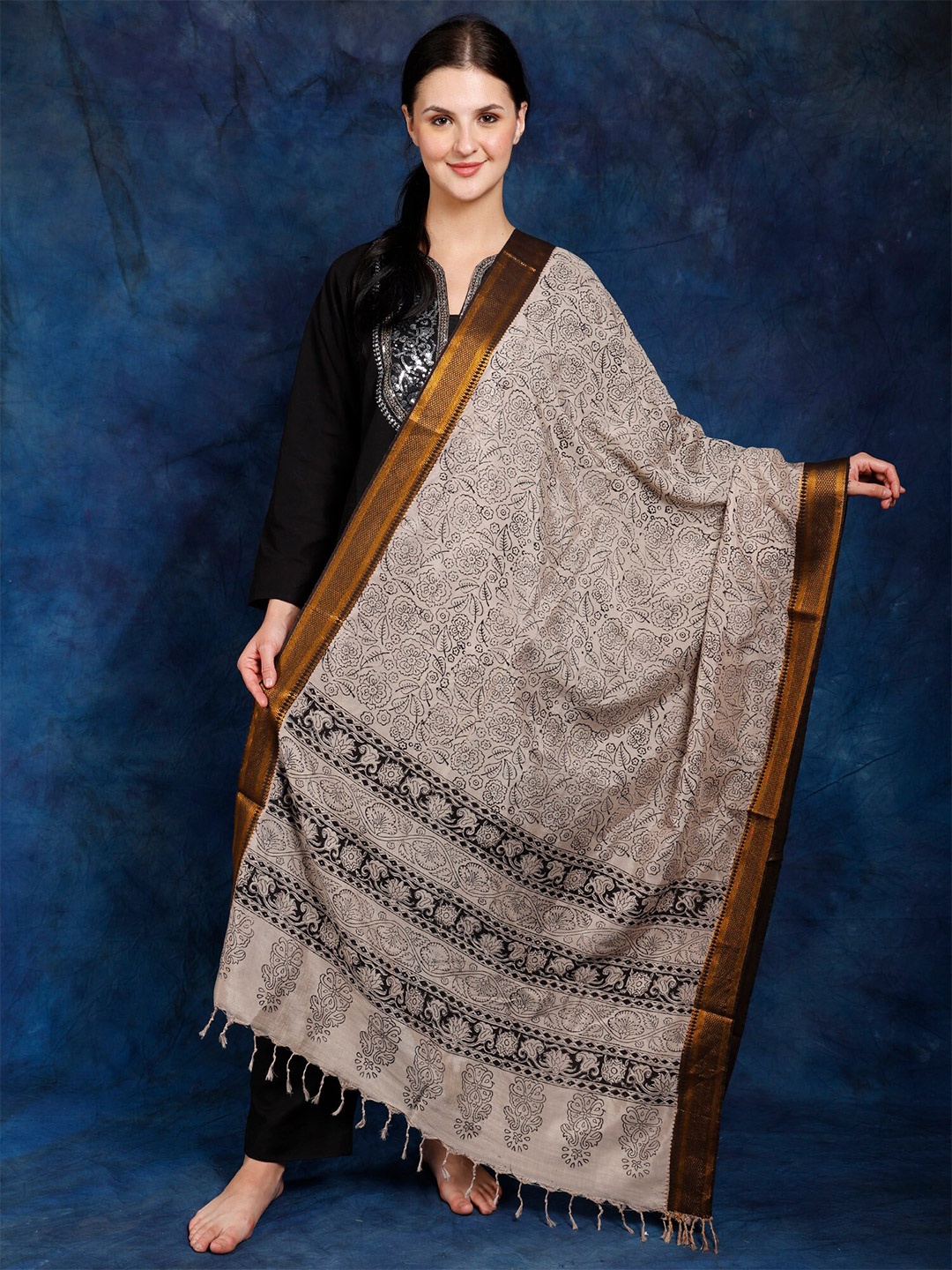 

Exotic India White Pepper Printed Flowers Kalamkari Cotton Silk Dupatta, Cream