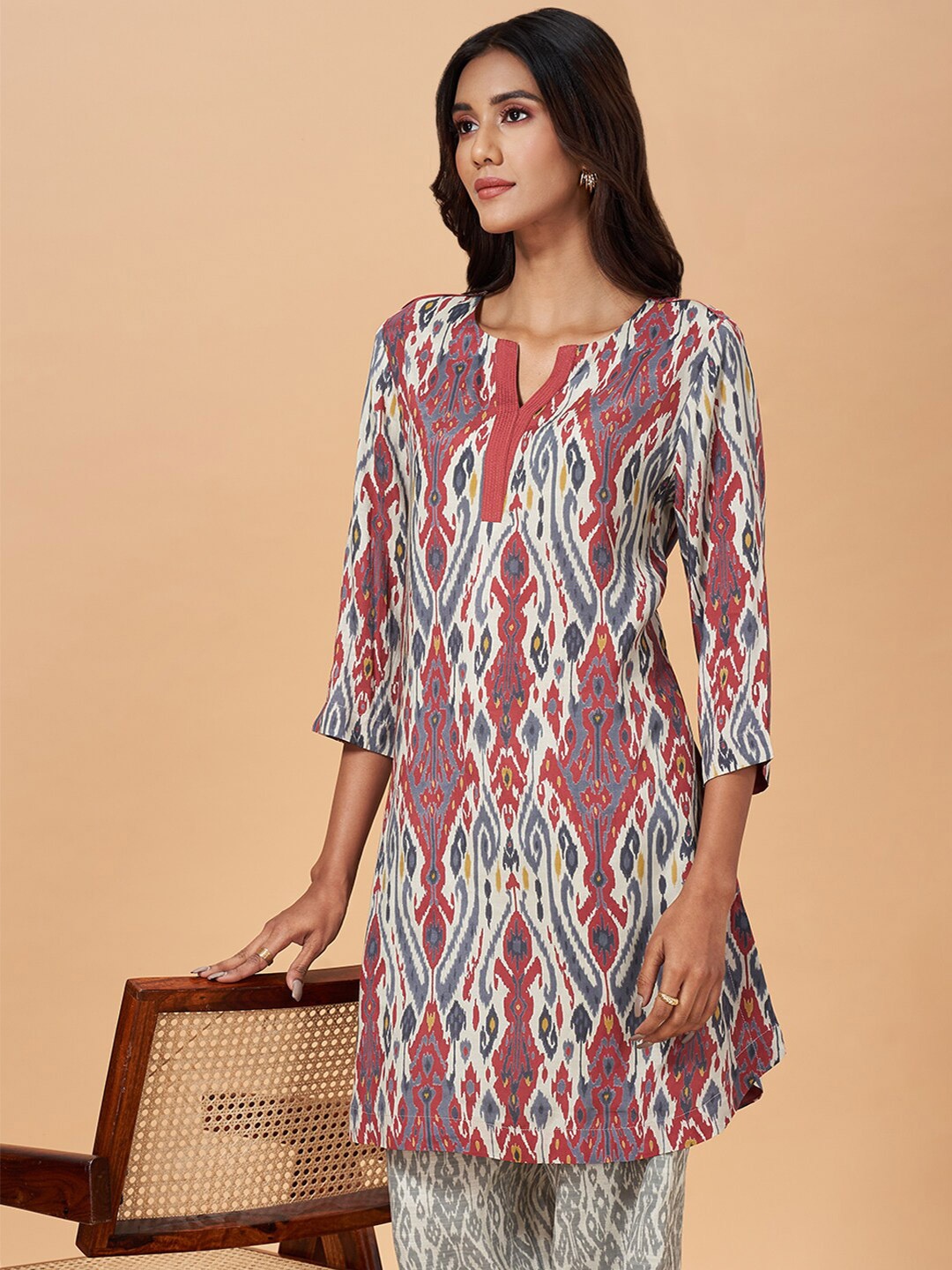 

Marigold Lane Ethnic Motifs Print V-Neck A-Line Kurta, Red