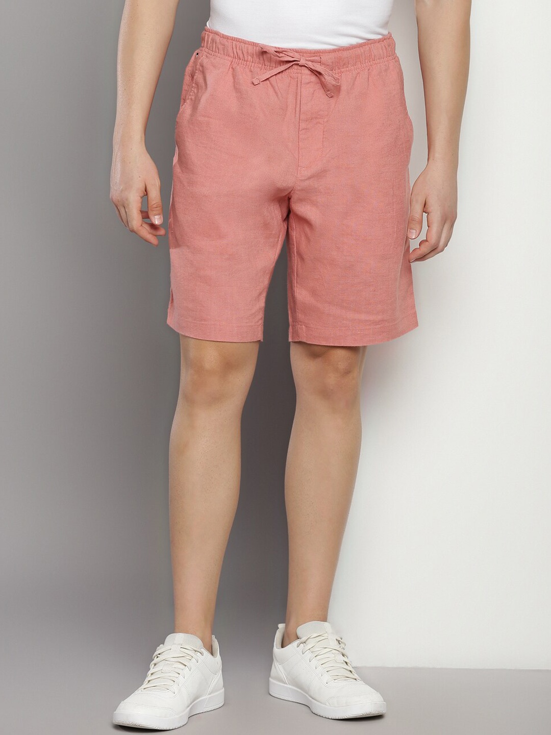 

Tommy Hilfiger Men Mid-Rise Shorts, Pink