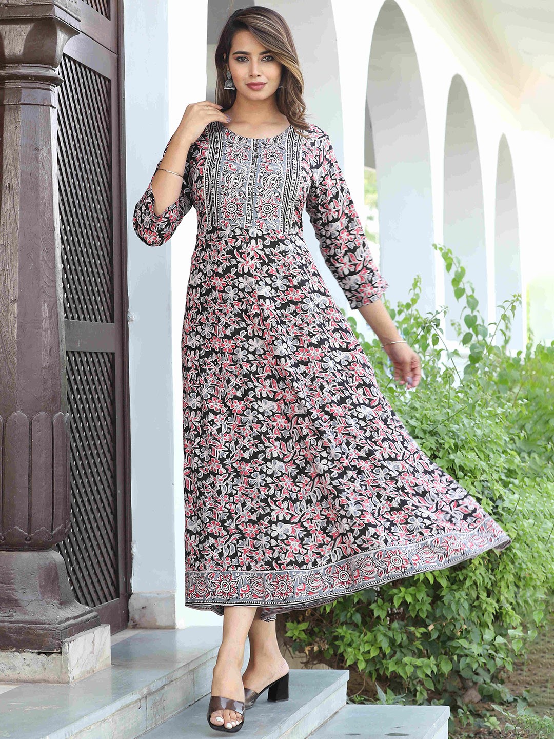 

KALINI Floral Printed Sequins Anarkali Kurta, Black