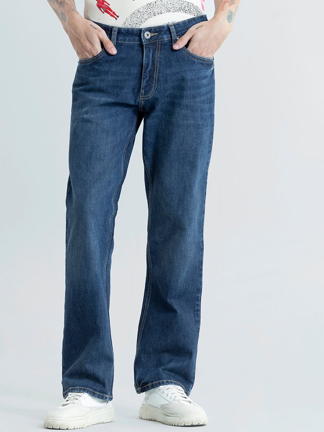

Snitch Blue Men Smart Bootcut Light Fade Stretchable Jeans