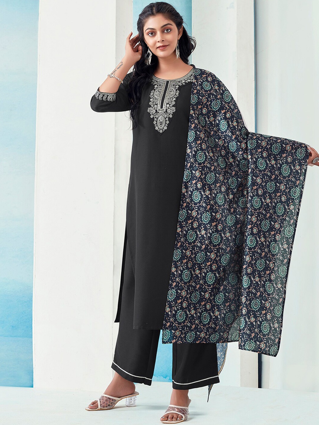 

SKYLEE Ethnic Motifs Yoke Design Regular Sequinned Kurta with Palazzos & Dupatta, Black