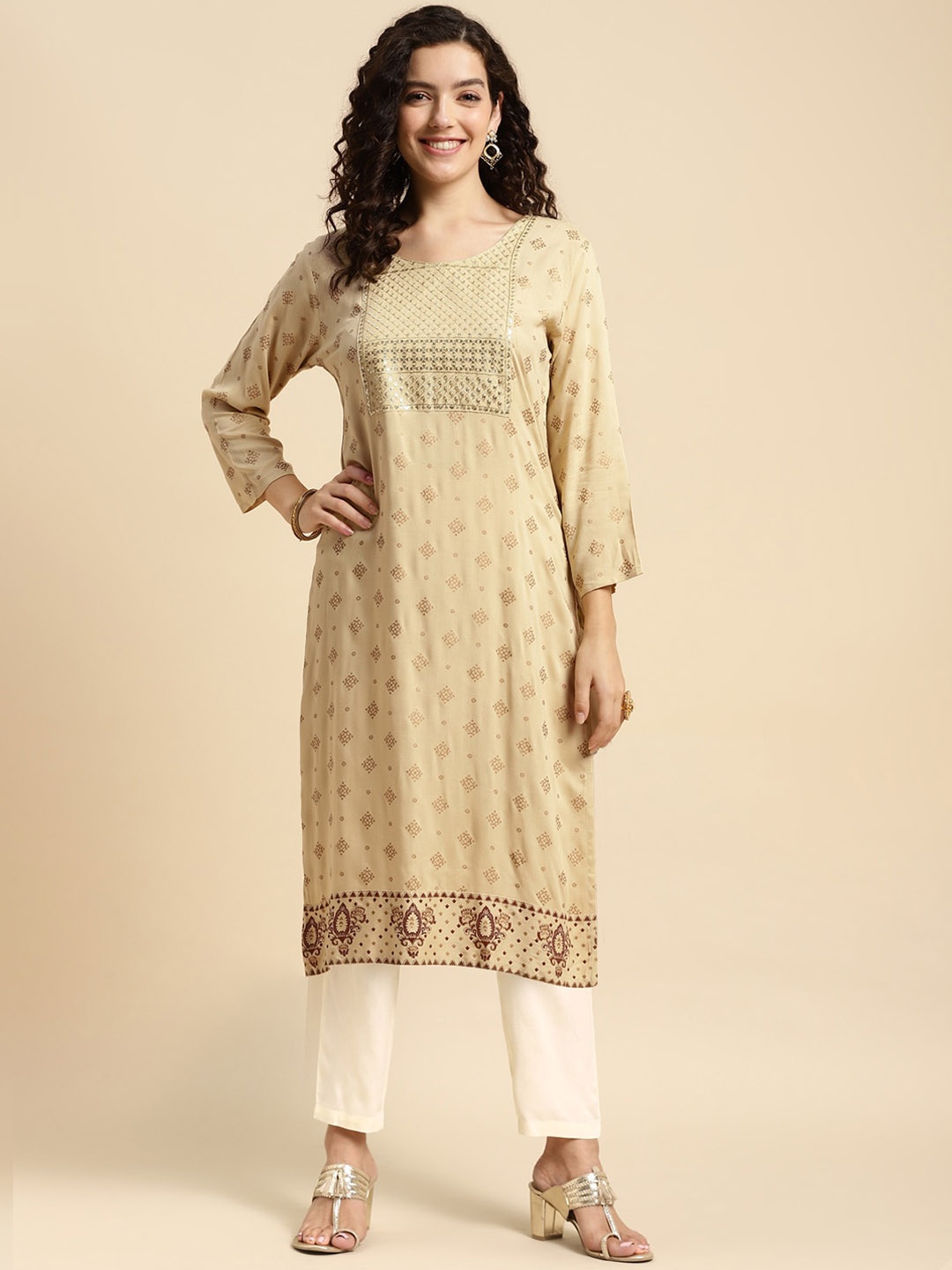 

Rangita Ethnic Motifs Embroidered Sequinned Straight Kurta With Trouser, Off white