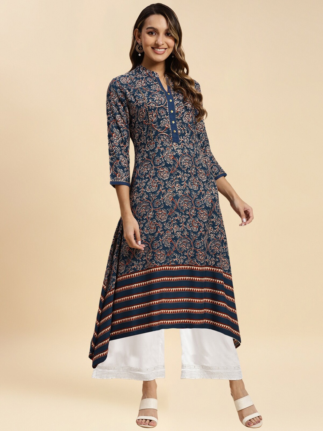 

Rangita Mandarin Collar Ethnic Motifs Printed Regular Kurta with Palazzos, Navy blue