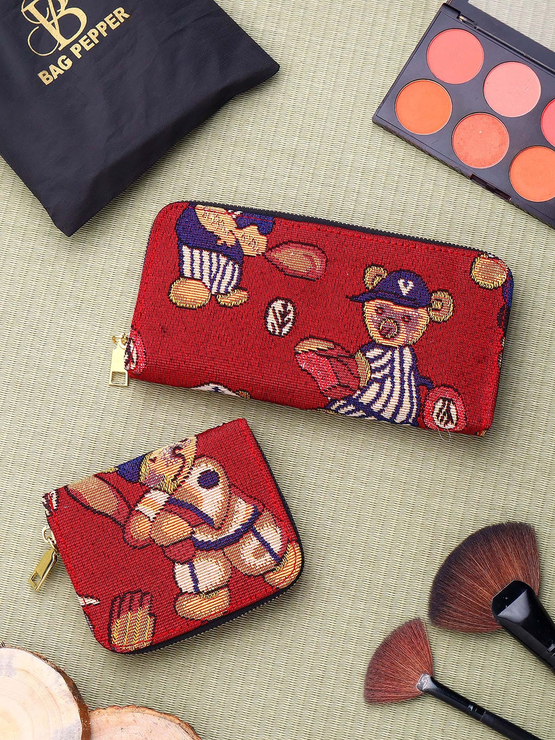 

Bag Pepper Women Graphic Printed Cotton Zip Around Wallet With Pouch, Red