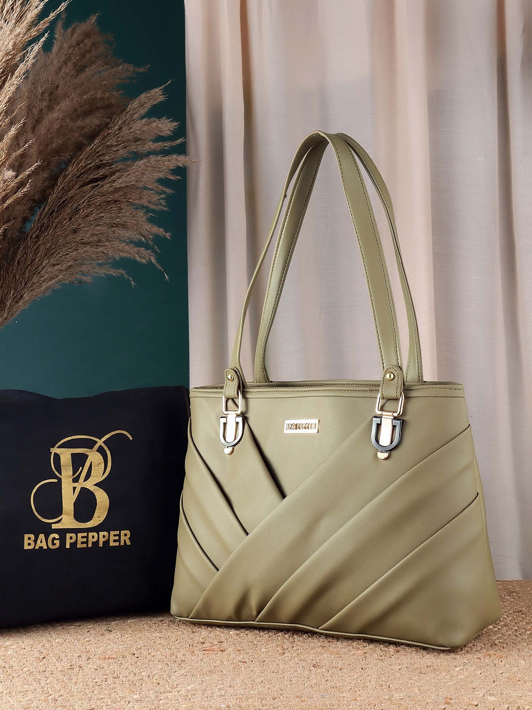 

Bag Pepper Structured Shoulder Bag, Olive