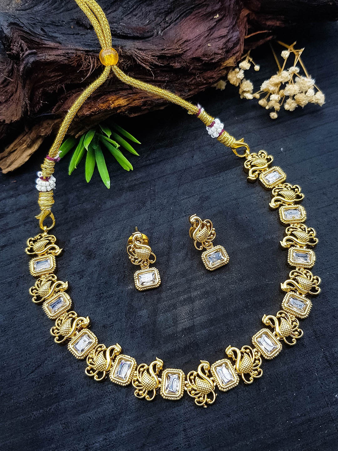 

GRIIHAM Premium Sayara Collection Gold Plated Cubic Zirconia Studded Jewellery Set