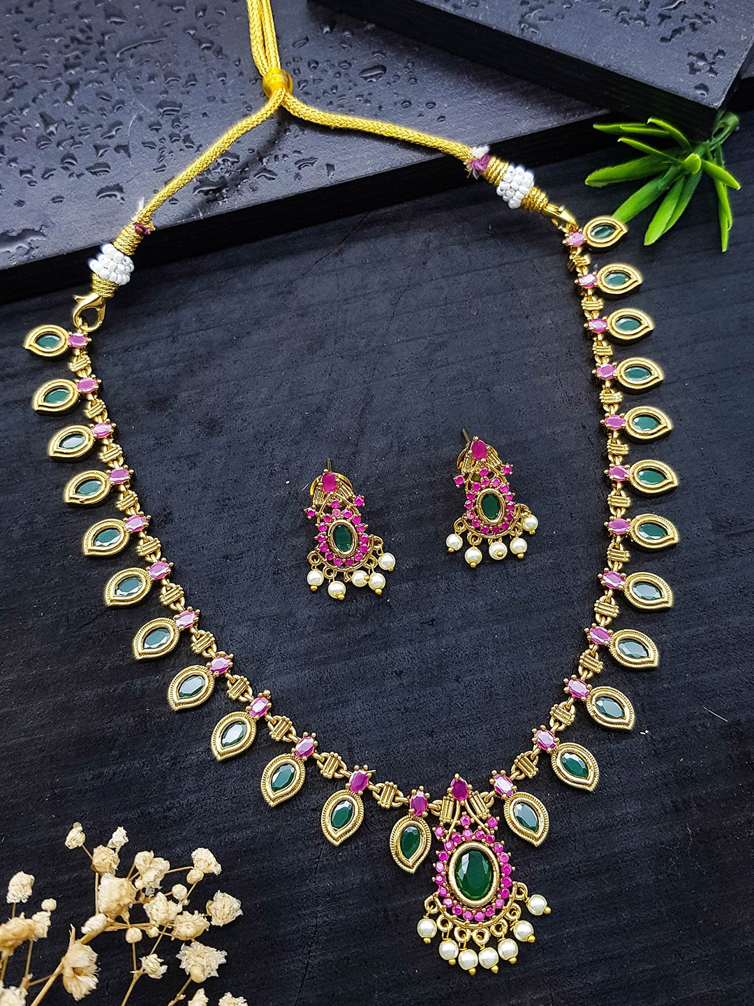 

GRIIHAM Premium Sayara Collection Gold-Plated CZ-Studded Jewellery Set