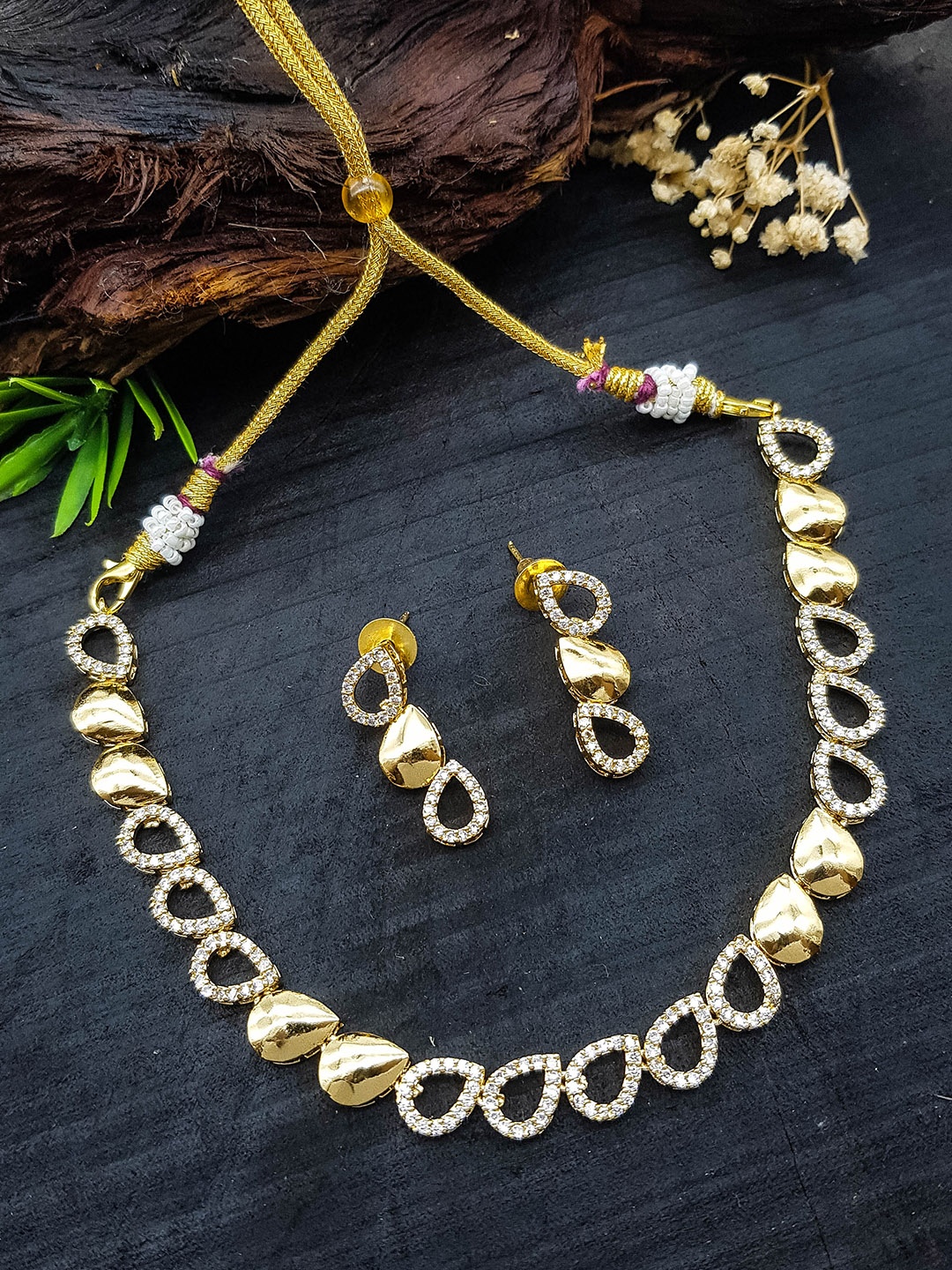 

GRIIHAM Premium Sayara Collection Gold Plated Cubic Zirconia Studded Jewellery Set