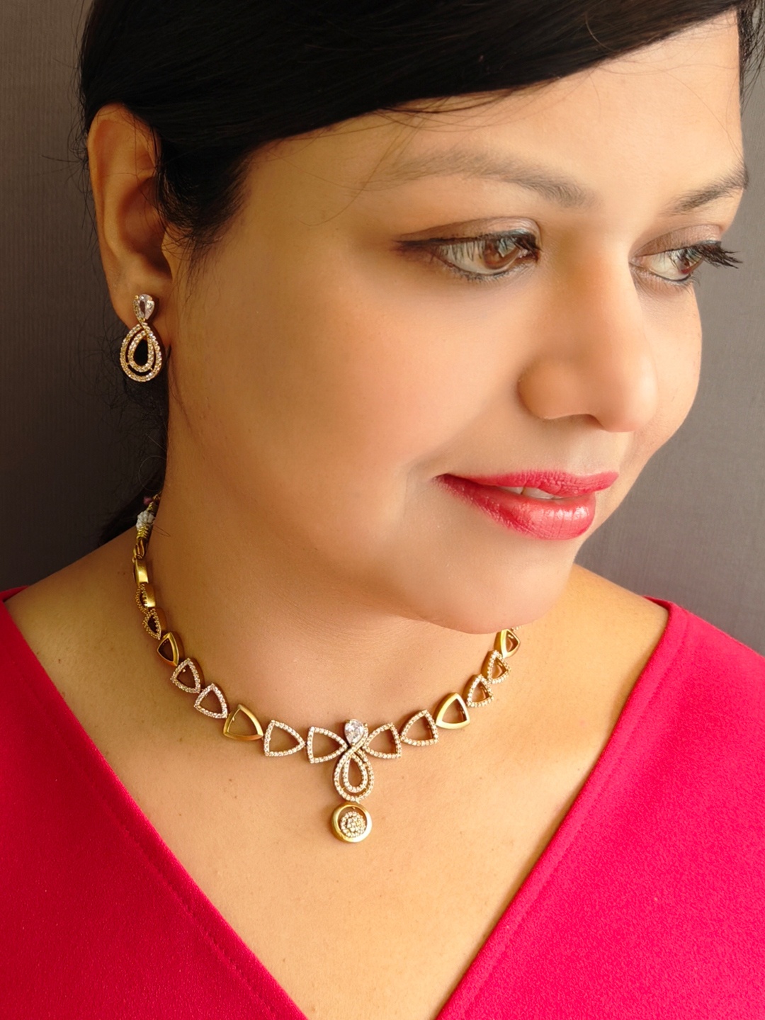 

GRIIHAM Premium Sayara Collection Gold-Plated Cubic Zirconia-Studded Jewellery Set