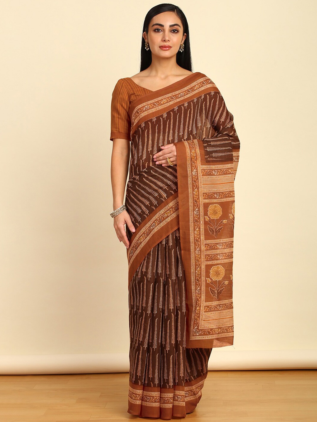 

Soch Floral Pure Linen Saree, Rust