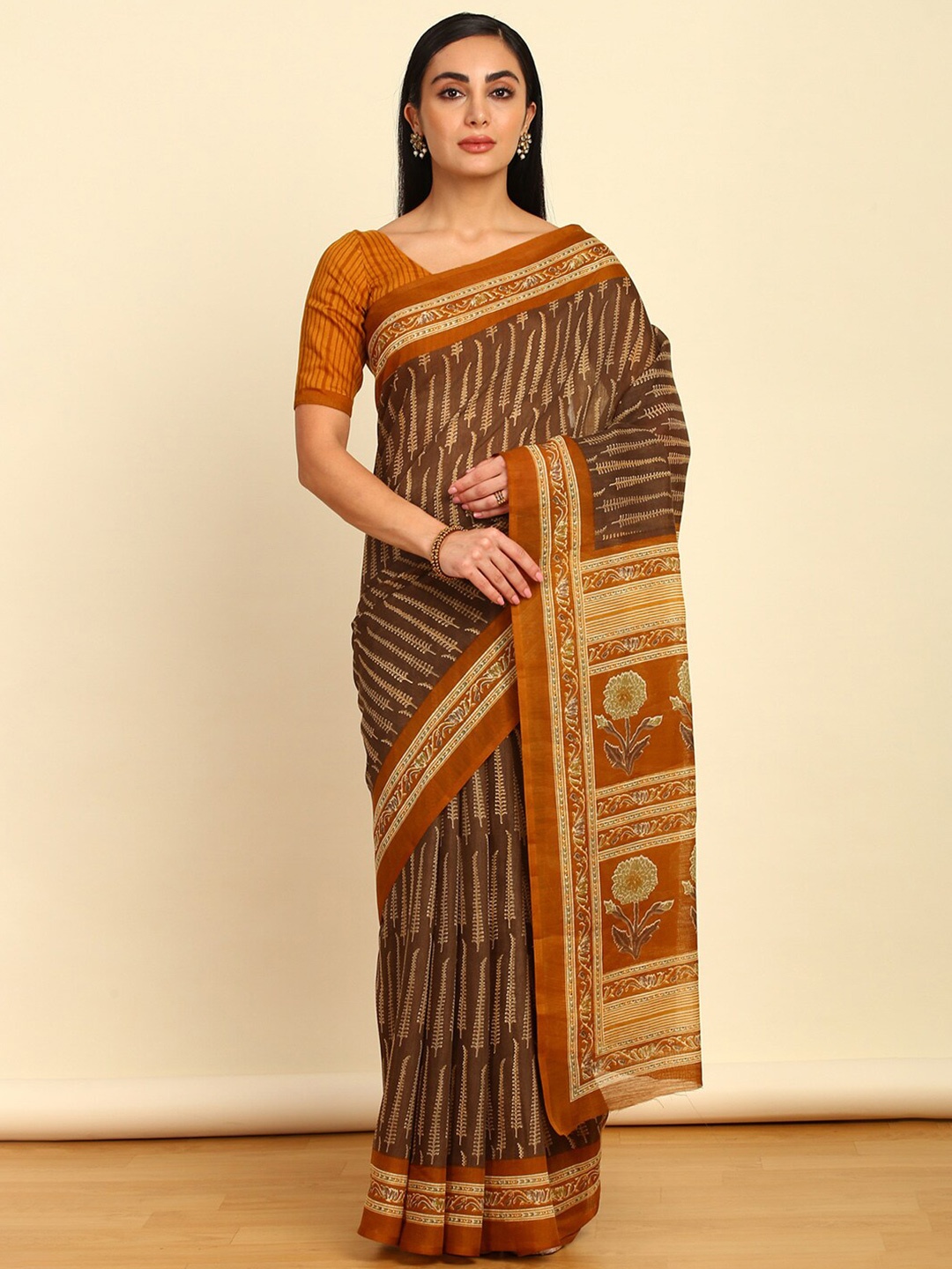

Soch Floral Print Pure Linen Saree, Brown
