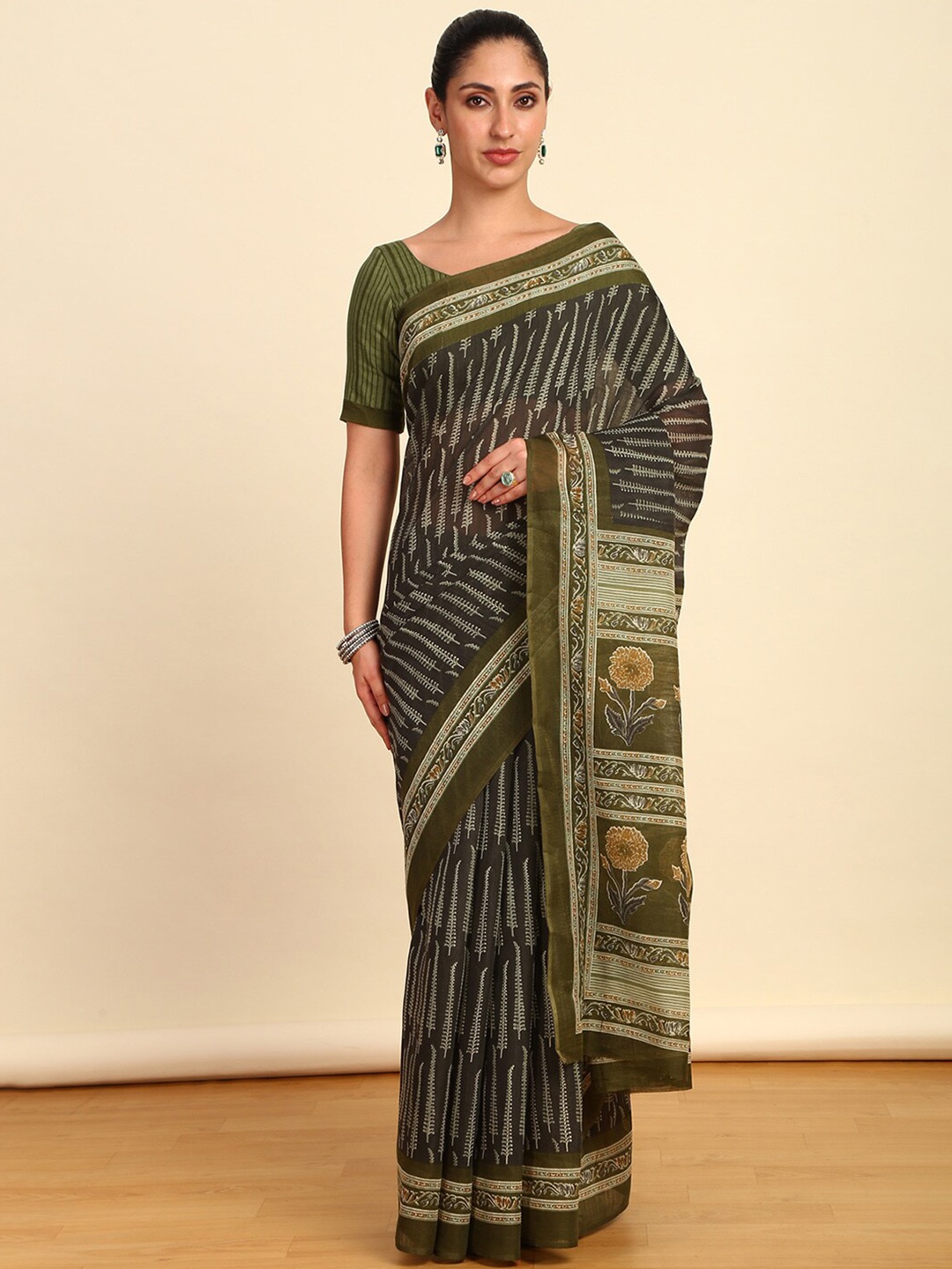 

Soch Floral Pure Linen Saree, Green