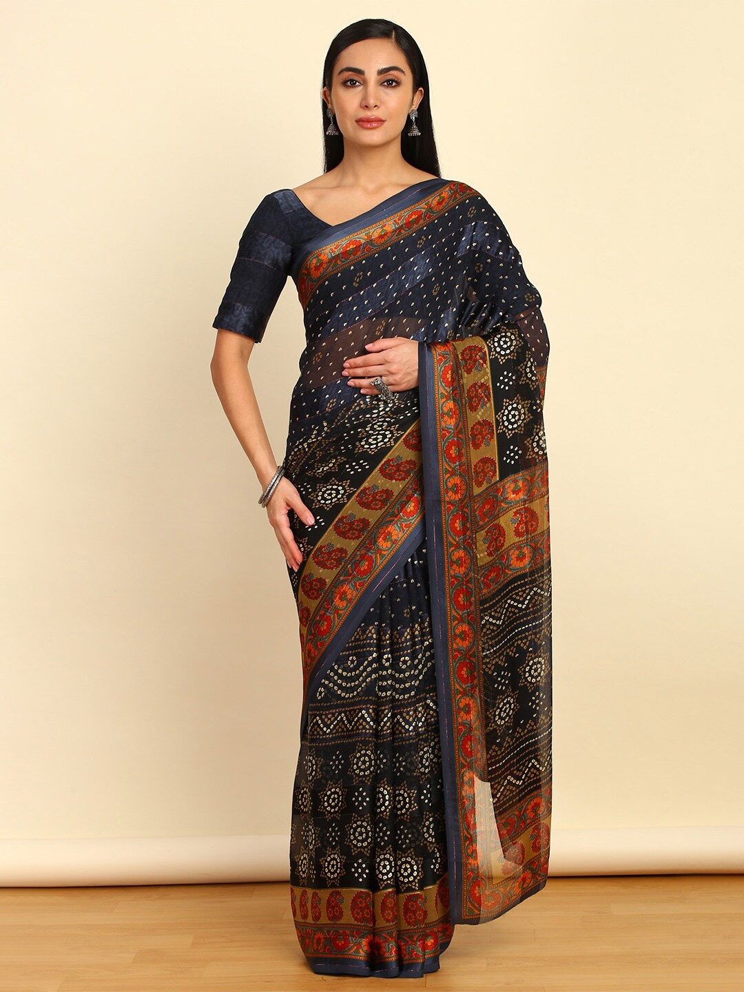

Soch Bandhani Pure Chiffon Bandhani Saree, Grey