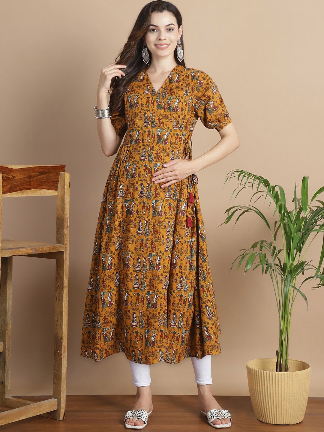 

Secret Wish Women Floral Printed Thread Work Maternity Kurta, Yellow