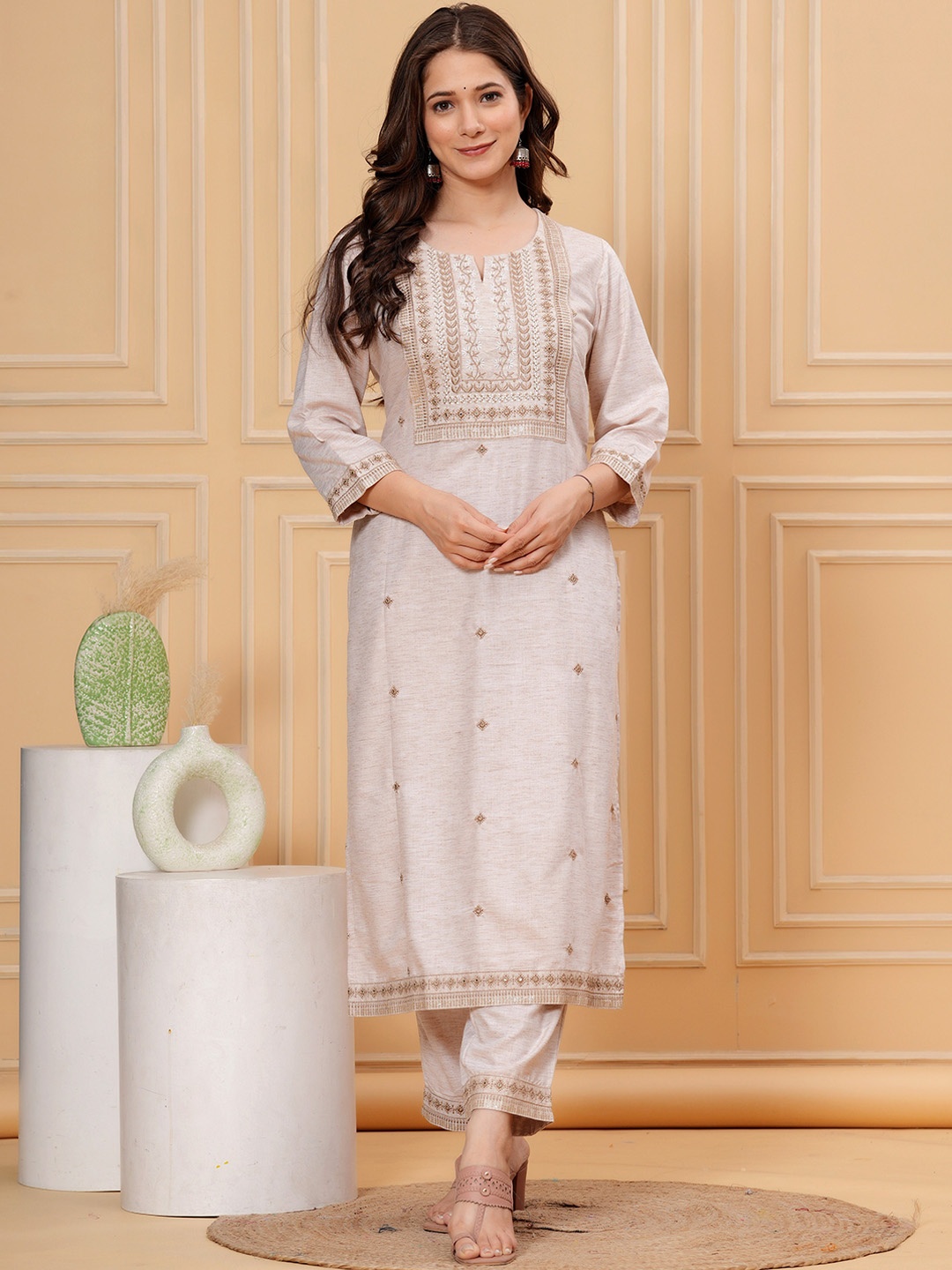 

SK2 Fashion Women Floral Embroidered Regular Thread Work Pure Cotton Kurta with Trousers, Beige