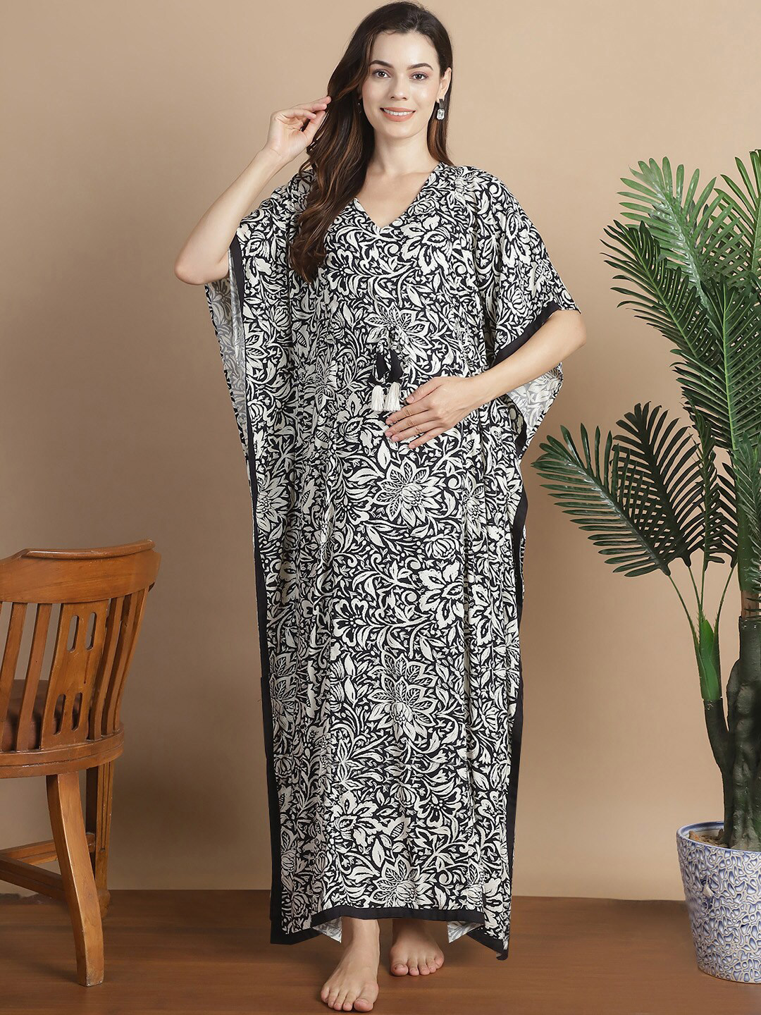 

Secret Wish Floral Printed V-Neck Maternity Kaftan Nightdress, Black