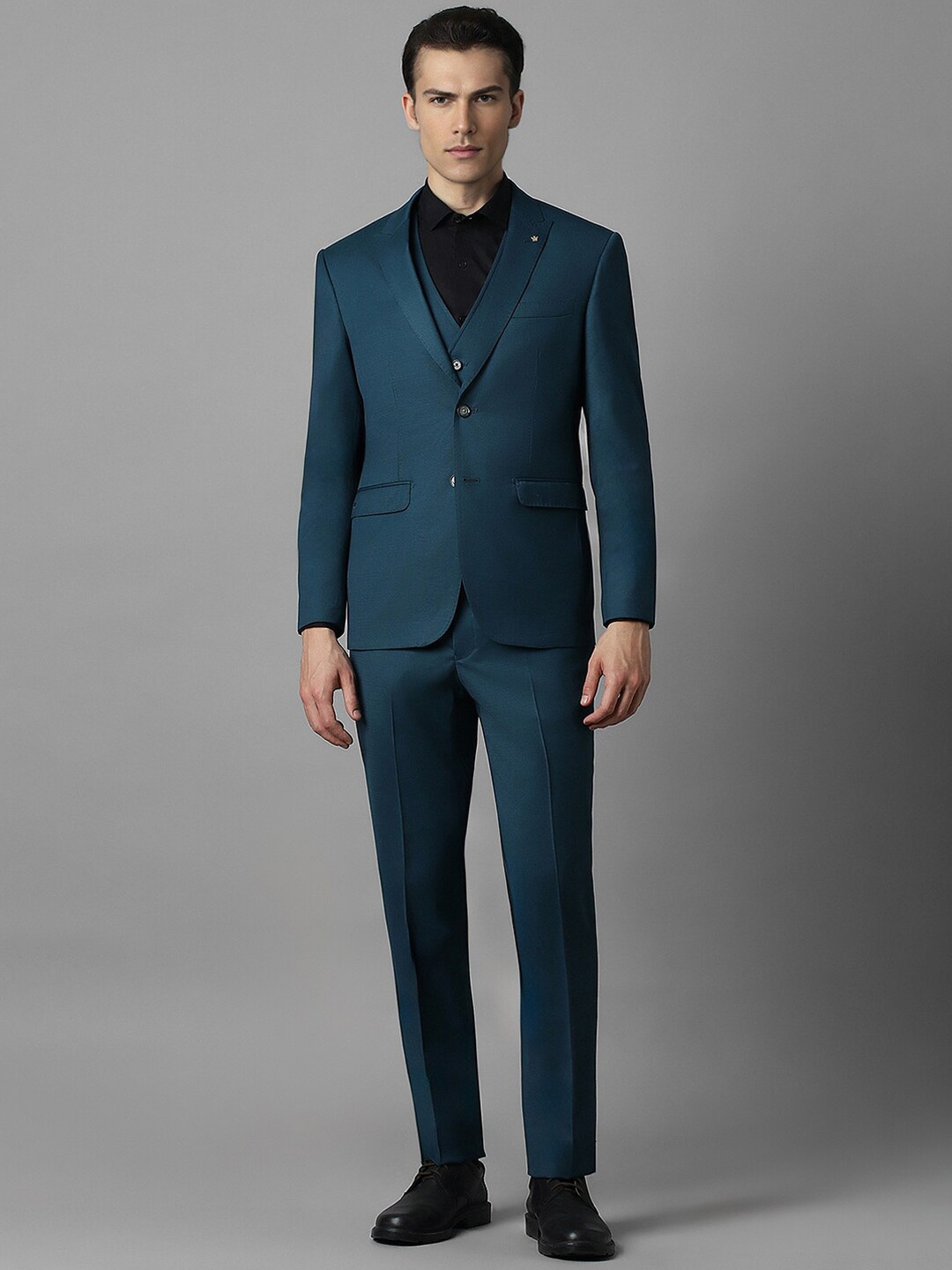 

Louis Philippe Single-Breasted Slim-Fit Three Piece Formal Suit, Navy blue