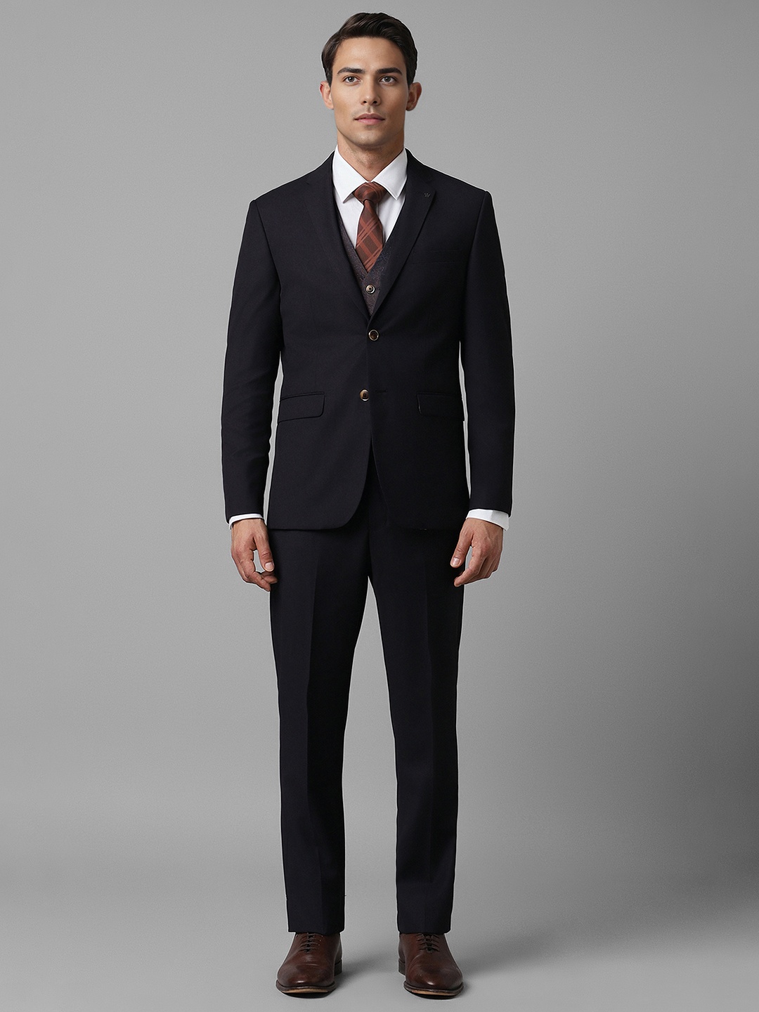 

Louis Philippe Formal Three Piece Suit, Black