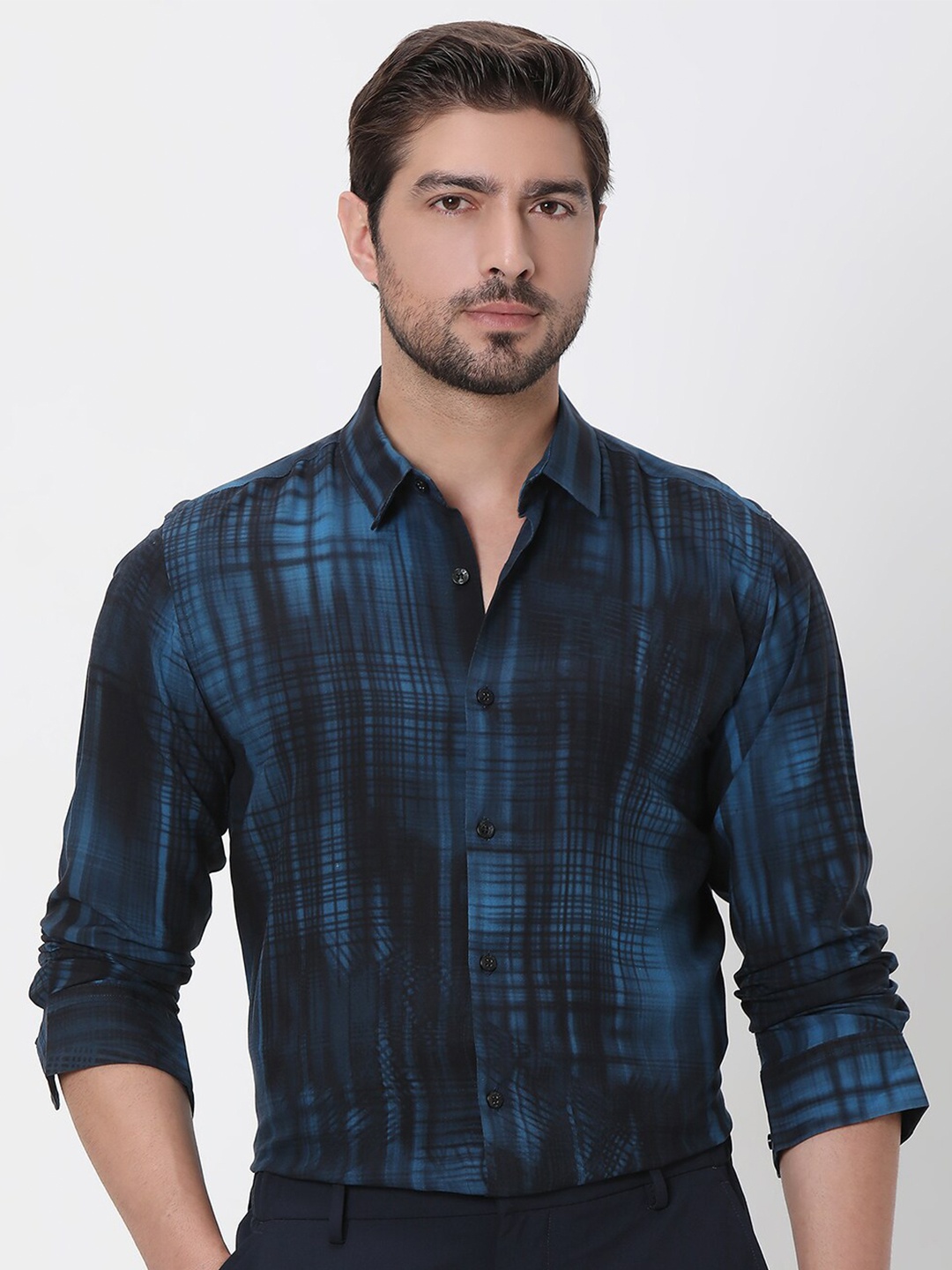 

Mufti Slim Fit Tartan Checks Spread Collar Long Sleeves Casual Shirt, Blue